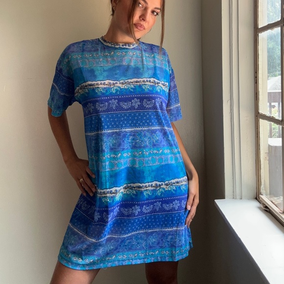 Adrienne Vittadini coverup - Picture 1 of 3